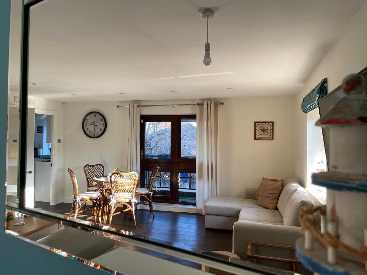 St Georges Balcony Suite With Parking Portsmouth Exteriör bild