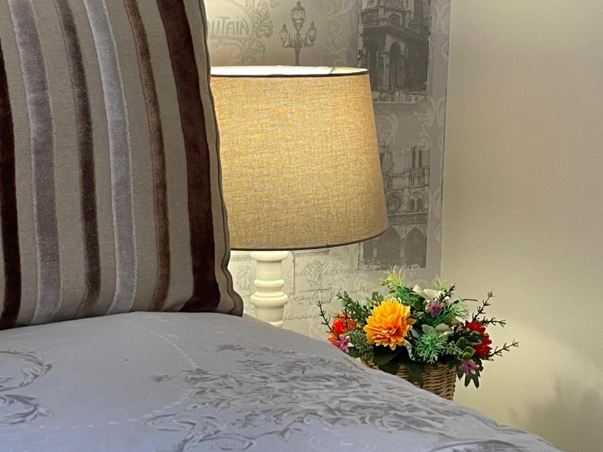 St Georges Balcony Suite With Parking Portsmouth Exteriör bild